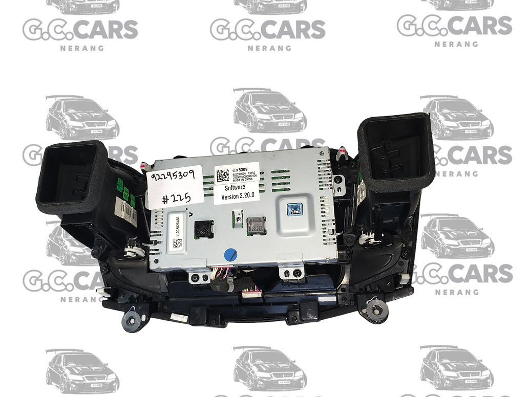 HOLDEN COMMODORE VF SV6 SS GLOSS BLK STEREO FACIA RED SCREEN
