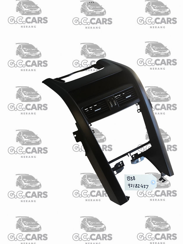 HOLDEN VE SERIES 1 TOP VENT DASH TRIM SV6 SS SSV COMMODORE REDLINE