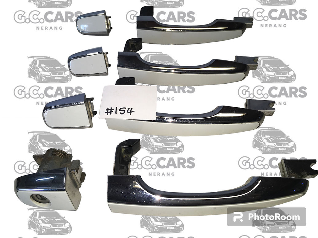 HOLDEN COMMODORE GENUINE GM OUTER DOOR HANDLE CHROME SET OF 4 WHITE