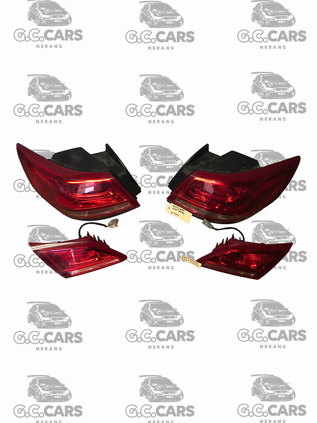 VF SSV TAIL LIGHT SET HOLDEN COMMODORE GENUINE GM