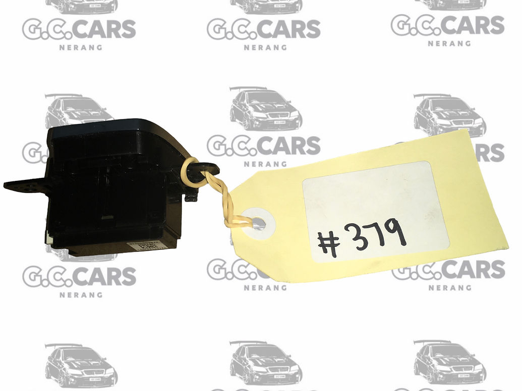 HOLDEN COMMODORE GENUINE GM VF HAZARD LIGHT SWITCH