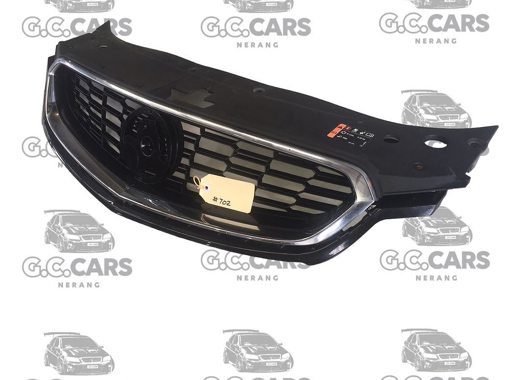 HOLDEN COMMODORE GENUINE GM VF S2 FRONT GRILL SET WITH DAYLIGHT RUNNING LIGHTS