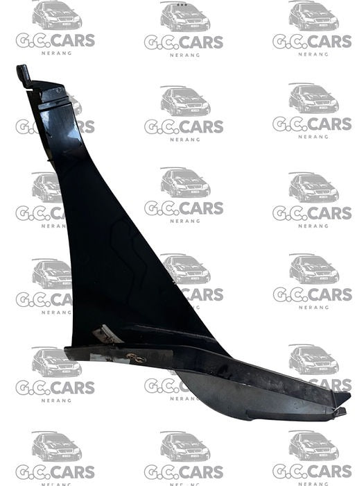 HOLDEN VE UTE RIGHT HAND SAIL PLANE SIDE TRIM 92207196 PILLAR RH VF SV6 SS SSV