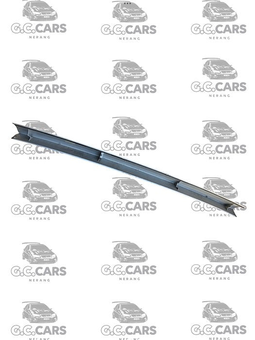 Holden VE/VF Ute Sailplane Side Piece – SILVER – Genuine GM #92207197