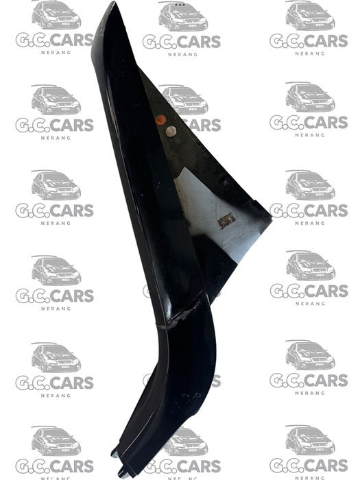 HOLDEN VE UTE RIGHT HAND SAIL PLANE SIDE TRIM 92207196 PILLAR RH VF SV6 SS SSV