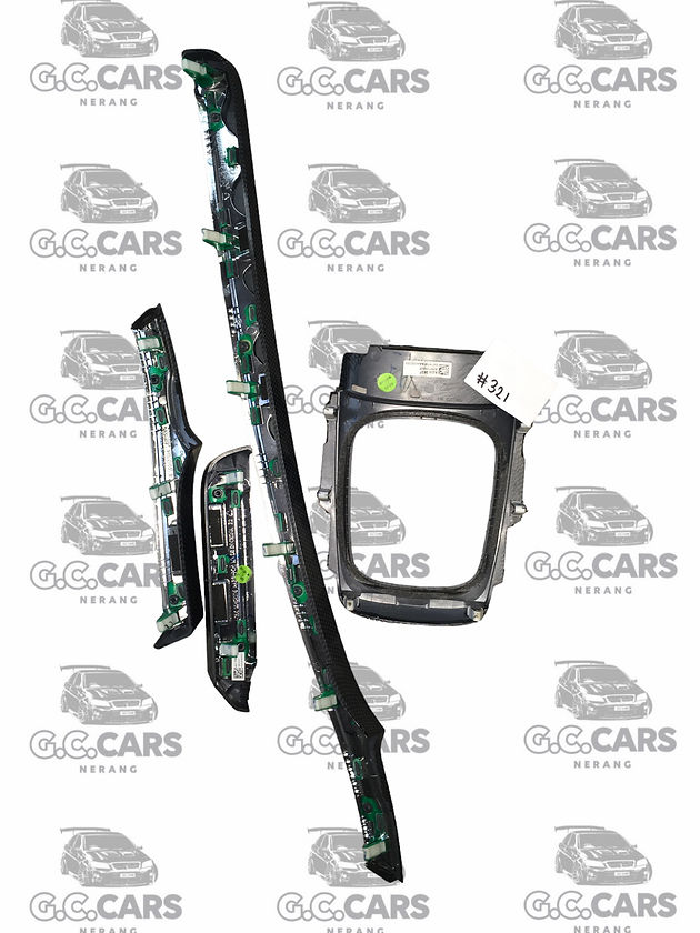 HOLDEN COMMODORE GENUINE GM VF Carbon Fibre look Dash Trim Kit