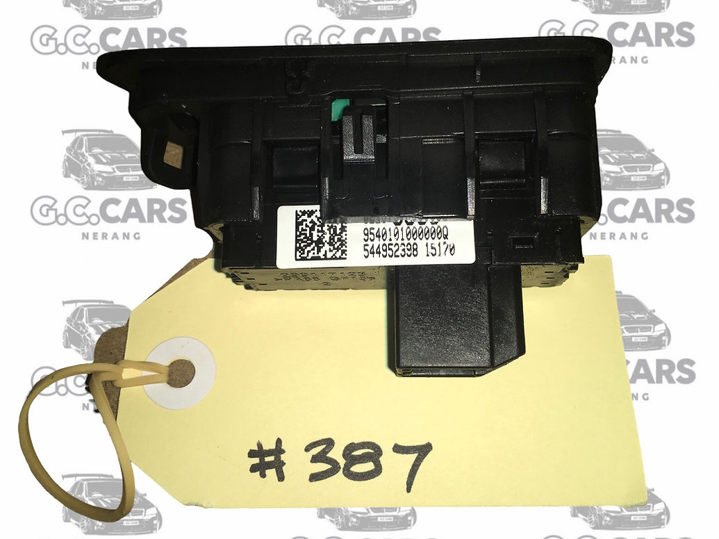 HOLDEN COMMODORE GENUINE GM VF TRACTION CONTROL / PARK ASSIST SWITCH