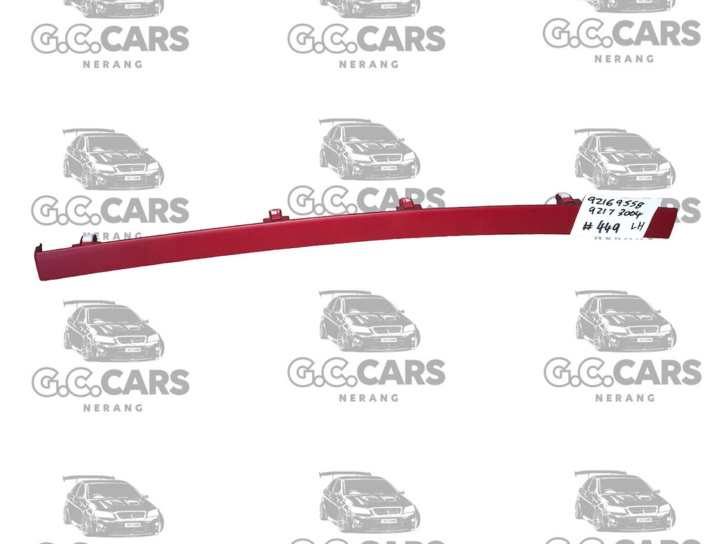HOLDEN COMMODORE GENUINE GM DASH TRIM RH LH PAIR