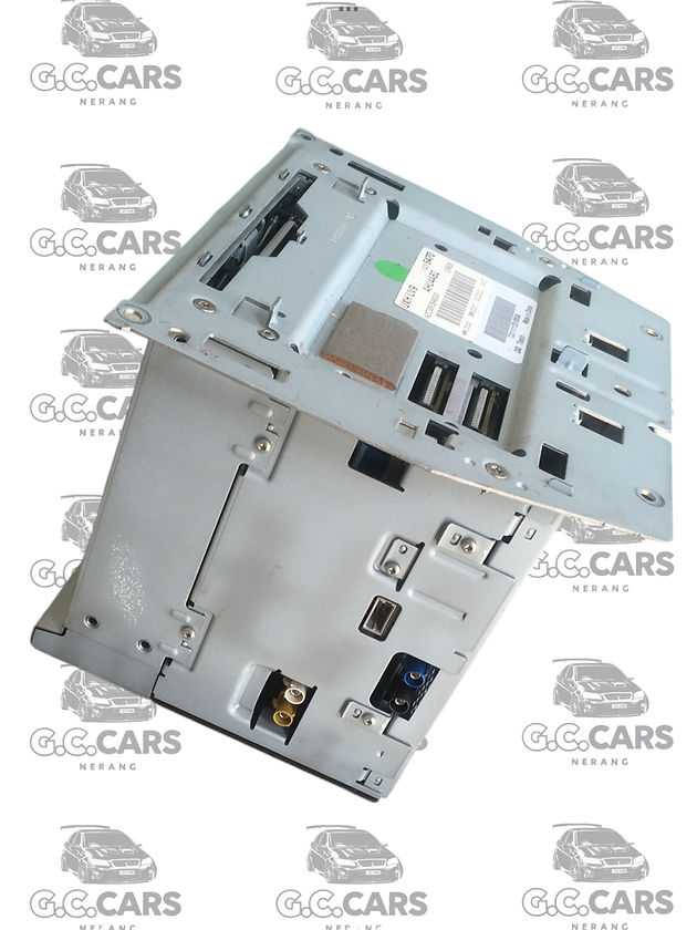 SERIES 2 VE COMMODORE STEREO IQ W NAV