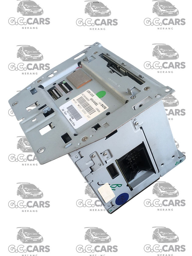 SERIES 2 VE COMMODORE STEREO IQ W NAV