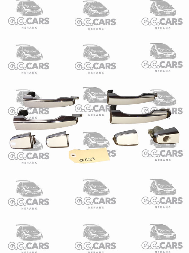 OUTER DOOR HANDLE CHROME SET OF 4 WHITE HOLDEN COMMODORE GENUINE GM