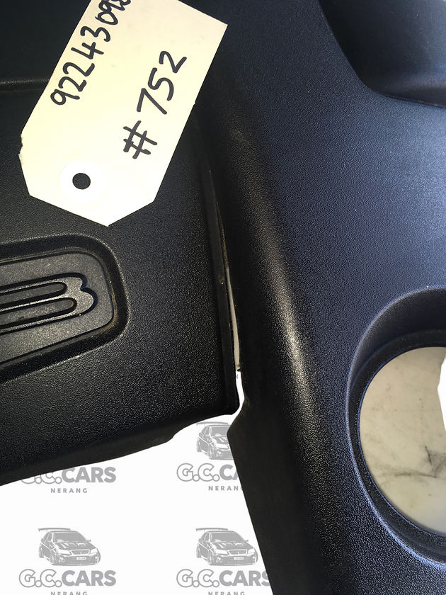 HOLDEN COMMODORE GENUINE GM VE V8 ENGINE COVER