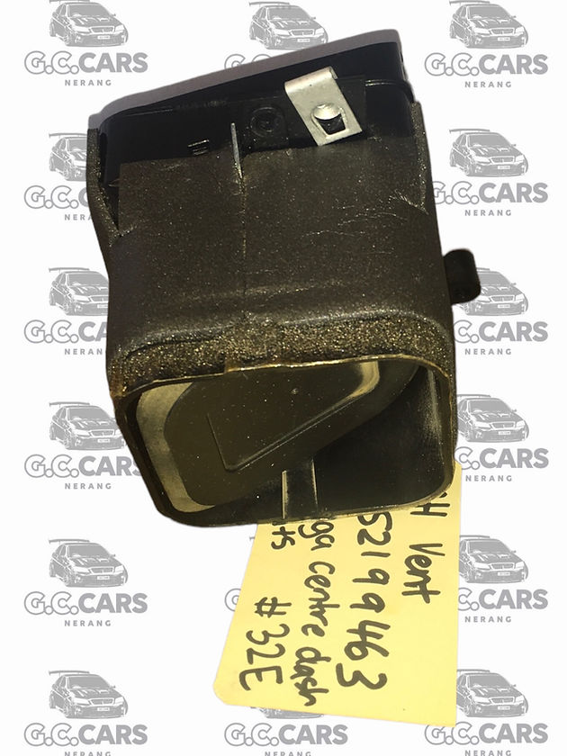 OMEGA CENTRE DASH VENTS RH & LH HOLDEN COMMODORE GENUINE GM