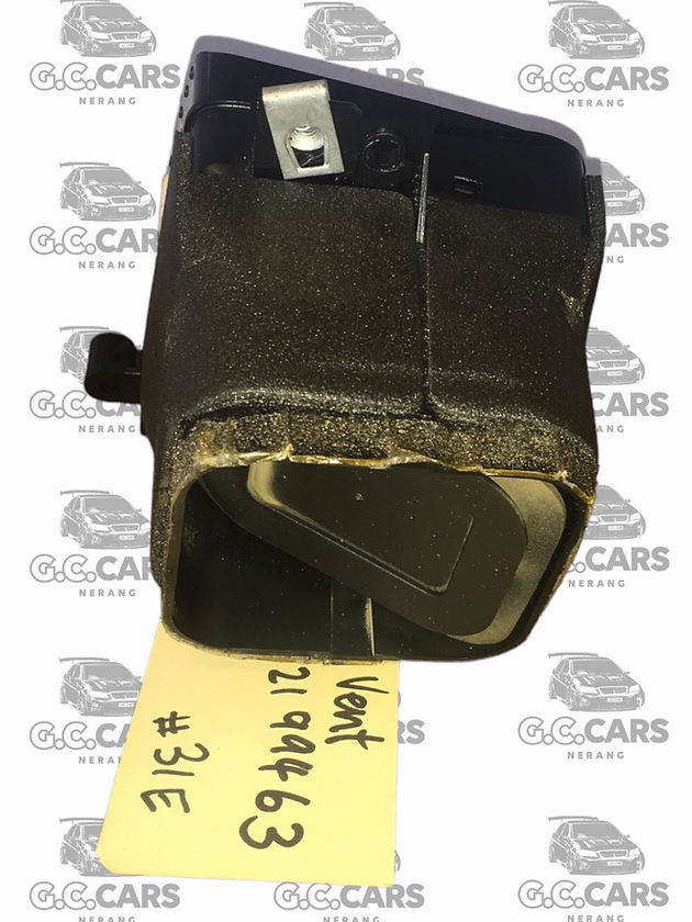 OMEGA CENTRE DASH VENTS RH & LH HOLDEN COMMODORE GENUINE GM