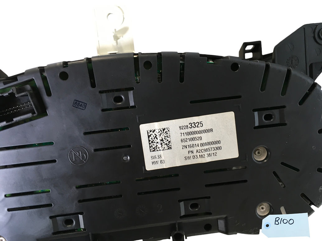 HOLDEN VF SS/SV6 DASH CLUSTER