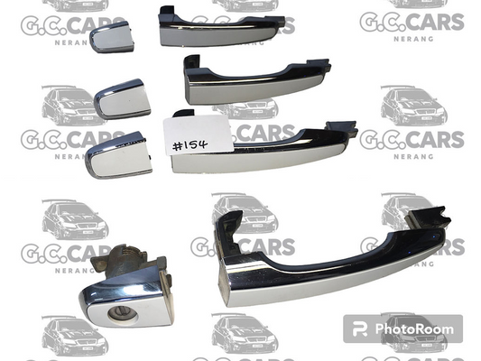 HOLDEN COMMODORE GENUINE GM OUTER DOOR HANDLE CHROME SET OF 4 WHITE