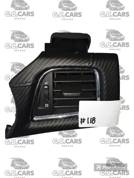 HOLDEN COMMODORE Right Driver Air Vent Trim VF SS SV6