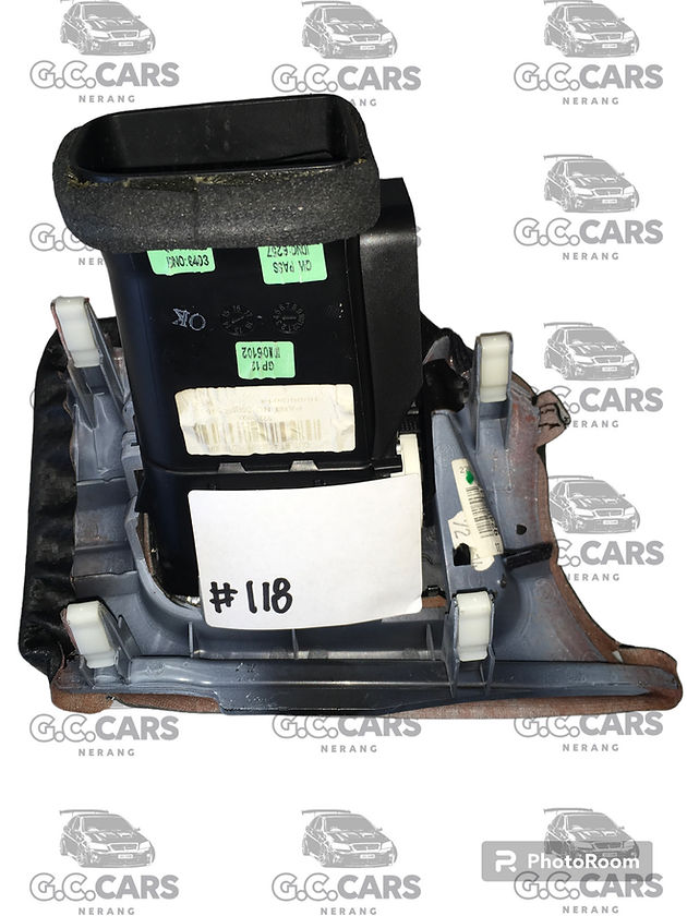 HOLDEN COMMODORE Right Driver Air Vent Trim VF SS SV6