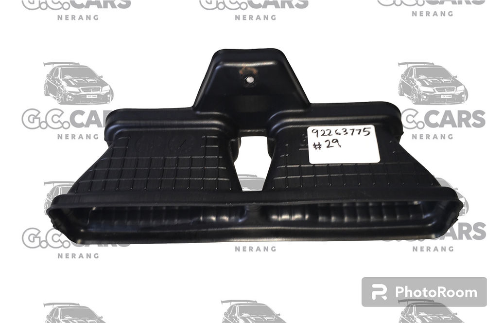 HOLDEN COMMODORE AIRCON DUCTING VENT HSV CALAIS