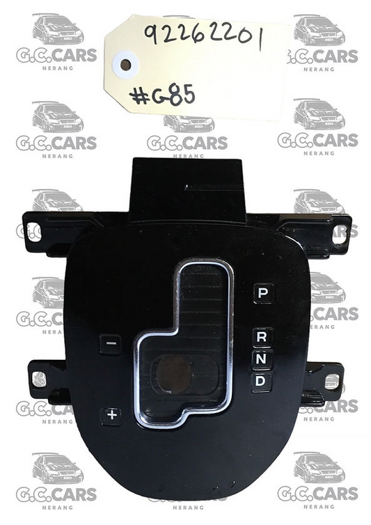 VE 2 COMMODORE SV6 6 SPEED AUTO GEAR SHIFTER SELECTOR PANEL TRIM