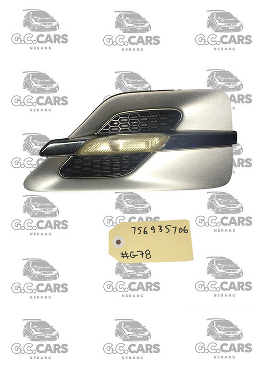 VE VZ SS FLUTED INDICATOR ASSEMBLY RH FRONT GUARD HOLDEN COMMODORE GENUINE GM