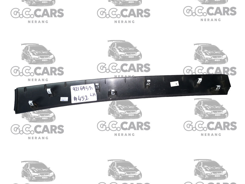 WN WM CAPRICE STATESMAN LEFT HAND DASH TRIM SPEAR HOLDEN COMMODORE GENUINE GM
