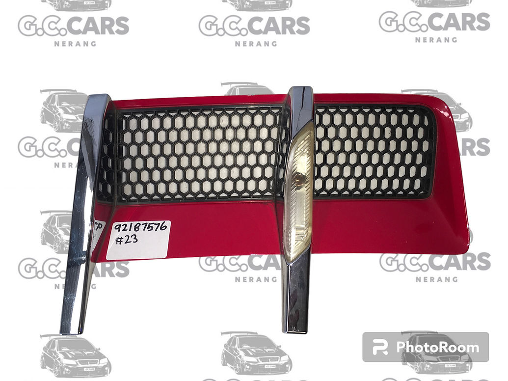 HOLDEN COMMODORE Genuine LH HSV E1 E2 E3 Guard Flute indicator GTS Club Sport R8