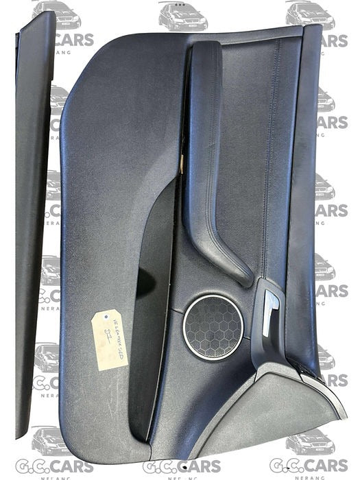Set of 4 Leather Door Cards – Suits Holden Commodore VE (2006–2013)