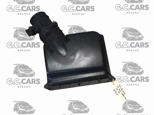 VZ V6 AIR BOX UPPER TOP HOLDEN COMMODORE GENUINE GM