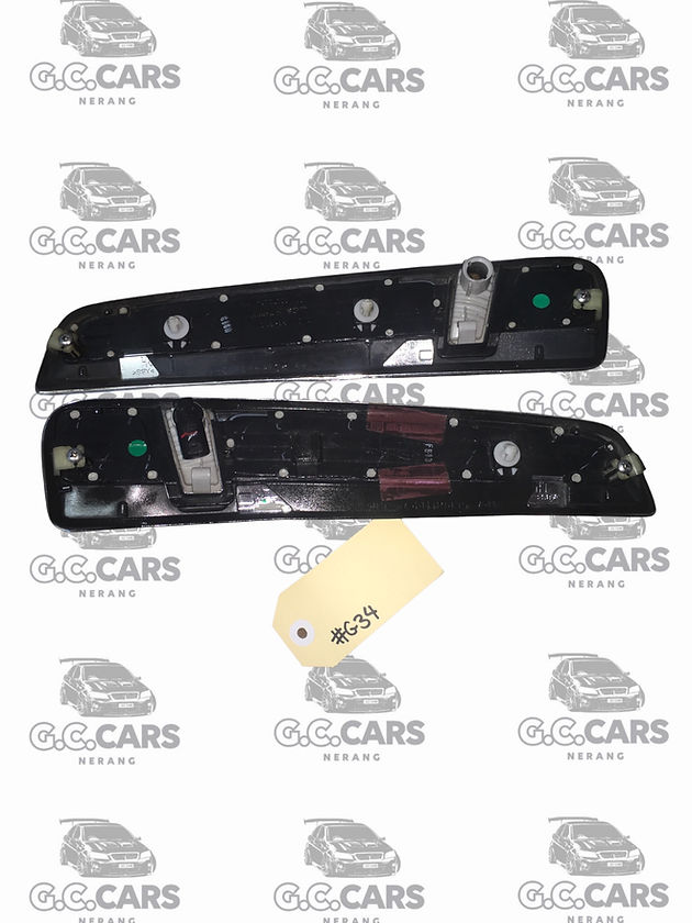 VF SIDE GUARD FLUTES & INDICATOR LH RH HOLDEN COMMODORE GENUINE GM  CHROME PAIR