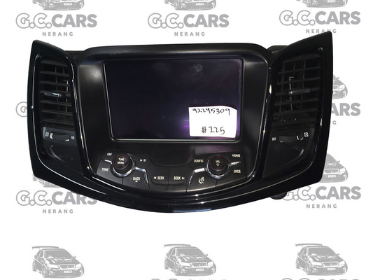 HOLDEN COMMODORE VF SV6 SS GLOSS BLK STEREO FACIA RED SCREEN