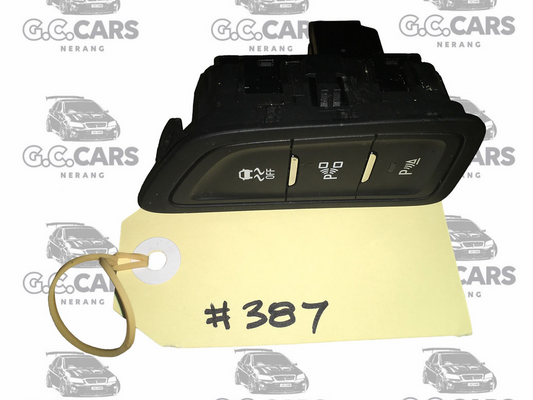 HOLDEN COMMODORE GENUINE GM VF TRACTION CONTROL / PARK ASSIST SWITCH