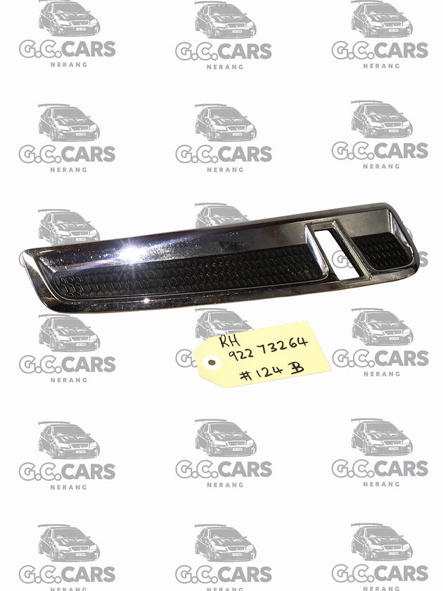 VF SIDE GUARD FLUTE RH CHROME HOLDEN COMMODORE GENUINE GM