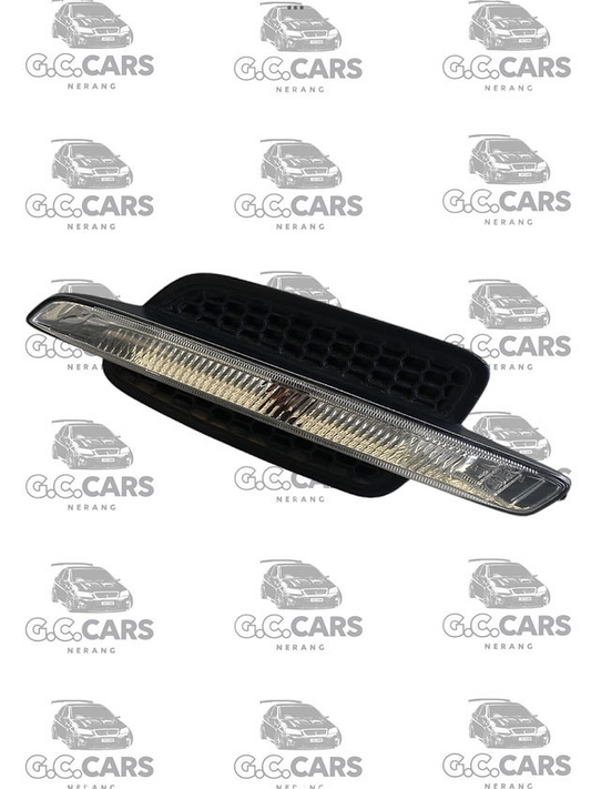 VE Front Passenger Indicator Guard Flasher LH & RH HOLDEN COMMODORE GENUINE GM
