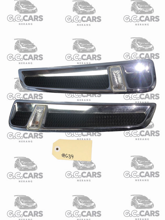 VF SIDE GUARD FLUTES & INDICATOR LH RH HOLDEN COMMODORE GENUINE GM CHROME PAIR