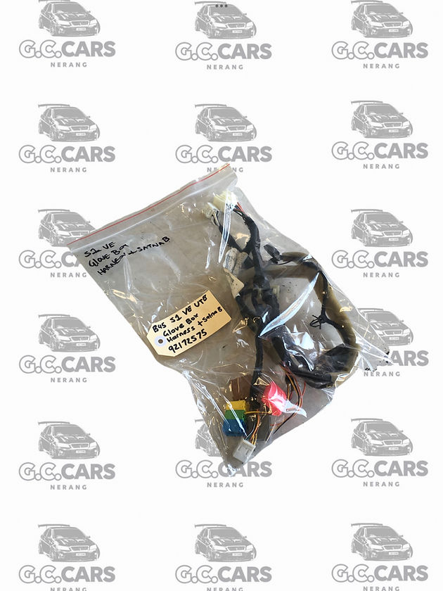 VE SERIES 1 UTE GLOVE BOX HARNESS AND SATNAB