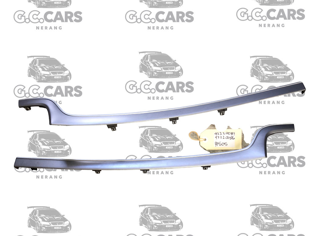 HOLDEN COMMODORE GENUINE GM VE Dash Trim Strip Applique Used Brushed Silver