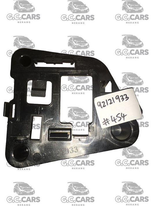 HOLDEN COMMODORE VZ V6 AUTO TRANSMISSION CONTROL MODULE BRACKET MOUNT
