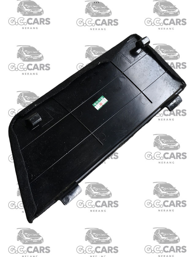 VE WAGON INNER BOOT SIDE PANEL