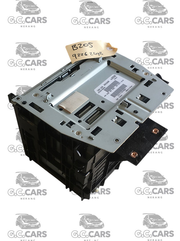 VE SERIES 2 IQ STEREO BOX HOLDEN COMMODORE GENUINE GM