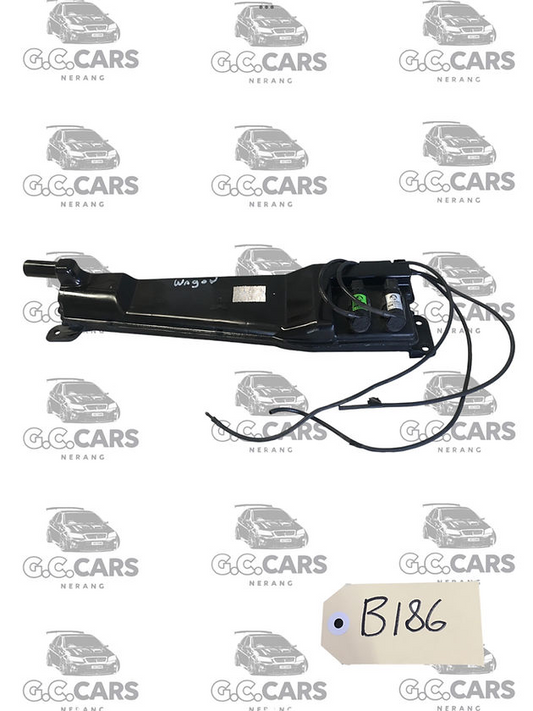 VE/VF Holden Commodore WAGON WINDOW WASHER BOTTLE WITH PUMP