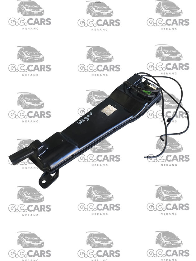 VE/VF Holden Commodore WAGON WINDOW WASHER BOTTLE WITH PUMP