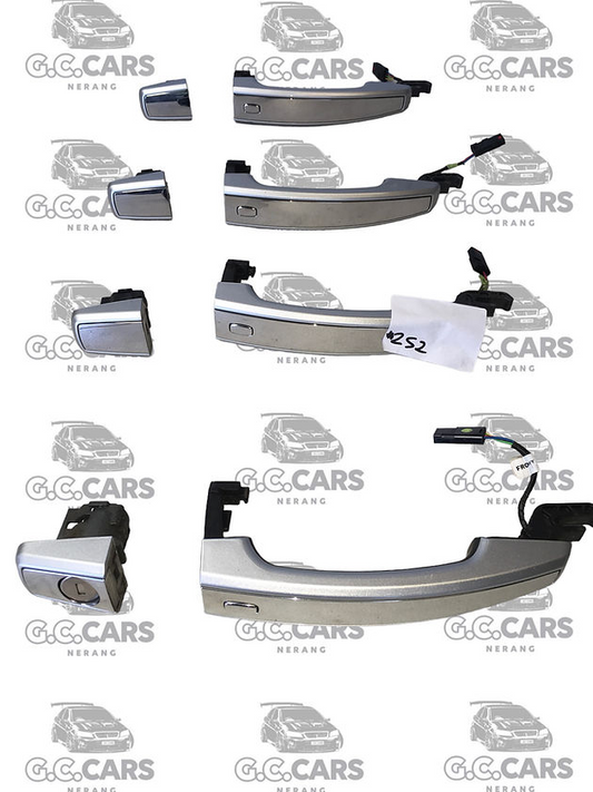 HOLDEN COMMODORE GENUINE GM VF DOOR HANDLE SET SILVER CHROME KEYLESS ENTRY SEDAN